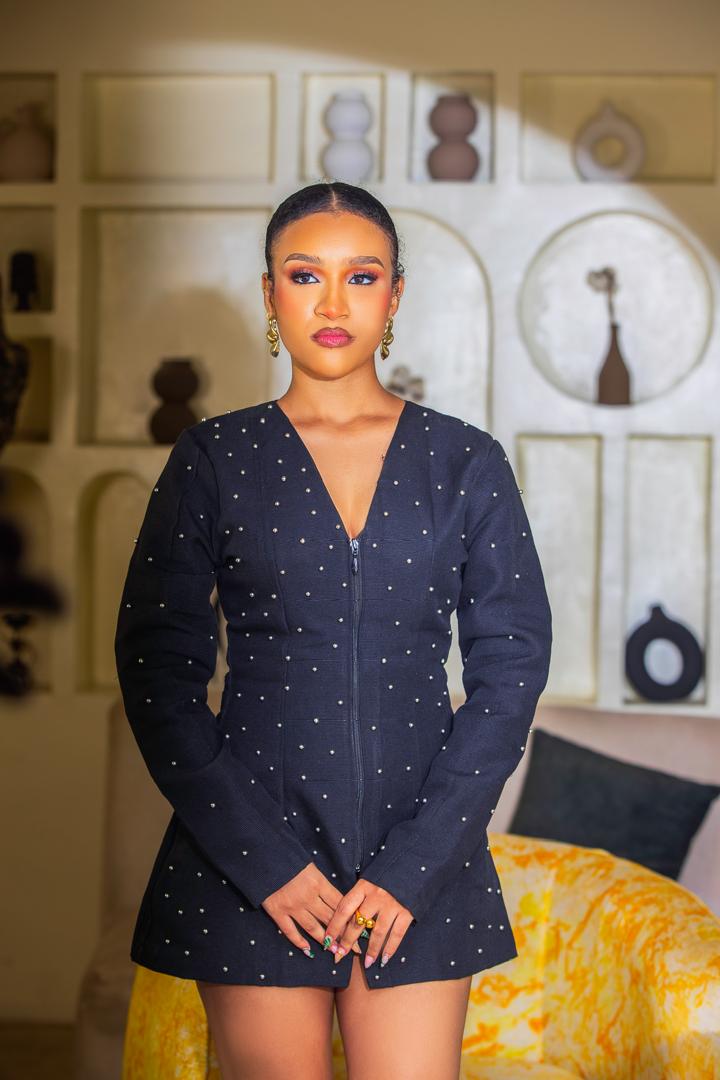 Pearl Noir Top