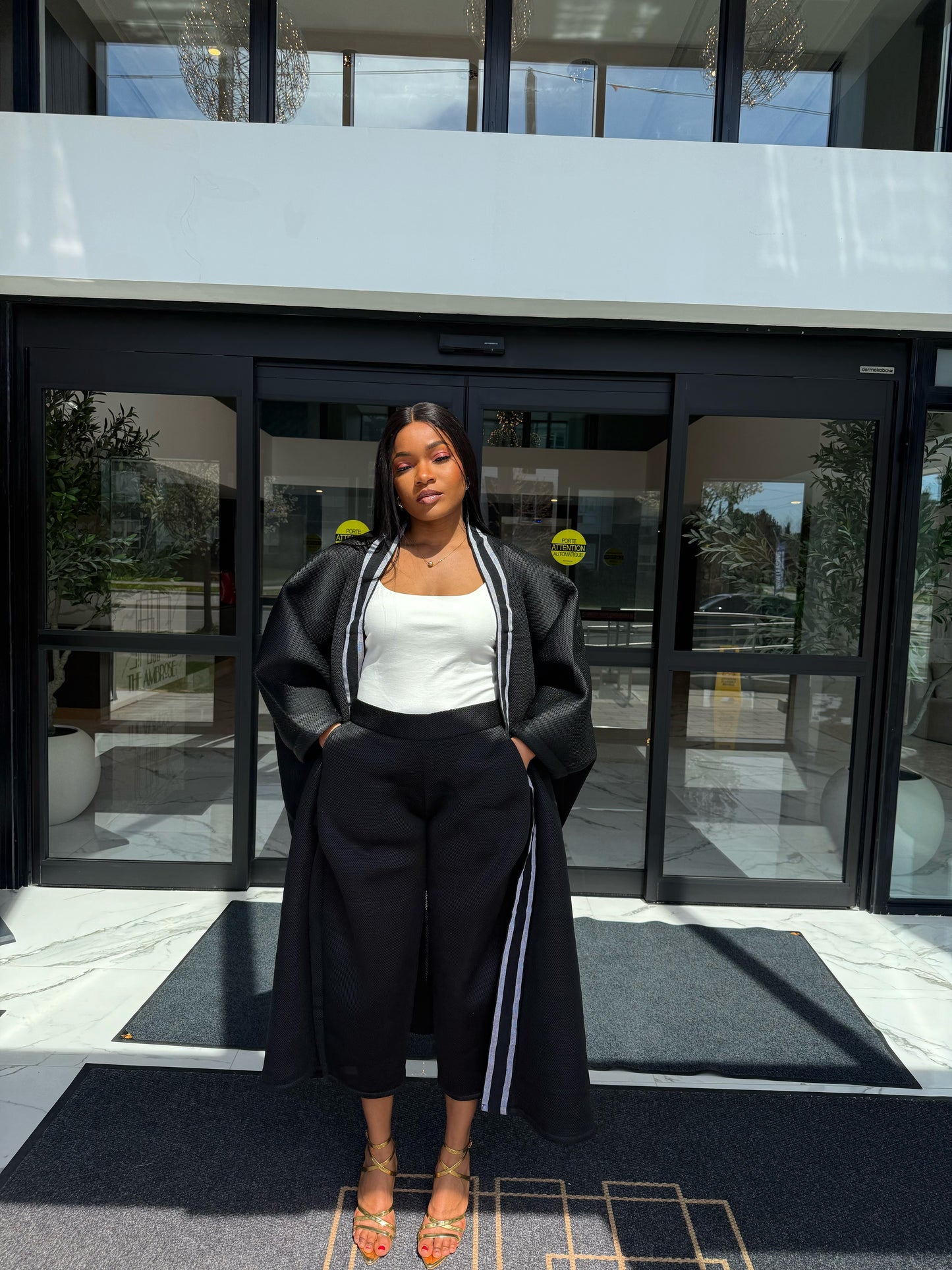Mocha Drape Set (Black)